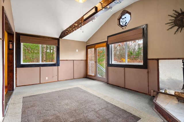 4 Viza Avenue, Derry, NH 03038