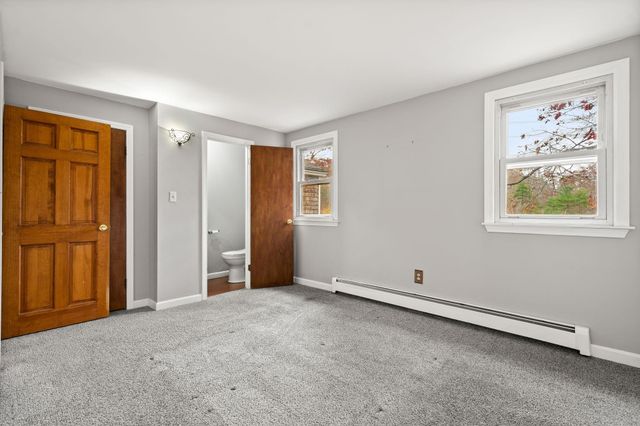 4 Viza Avenue, Derry, NH 03038