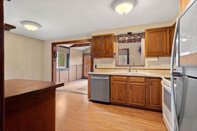 4 Viza Avenue, Derry, NH 03038