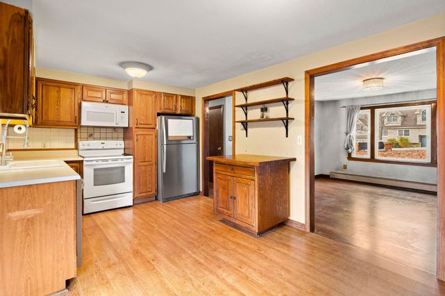 4 Viza Avenue, Derry, NH 03038