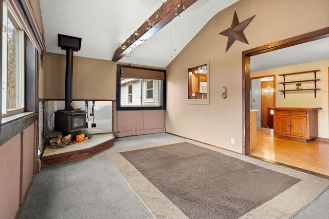 4 Viza Avenue, Derry, NH 03038