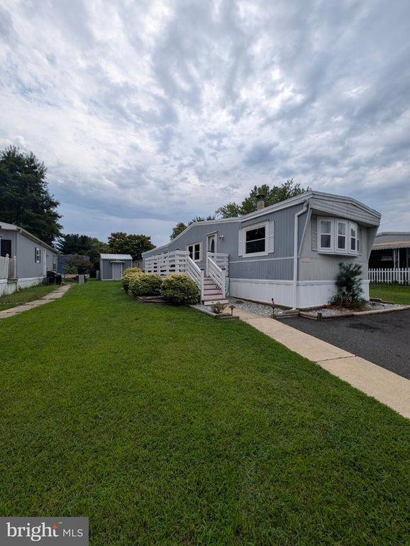 216 EISENHOWER AVE, WILLIAMSTOWN, NJ 08094 — exterior