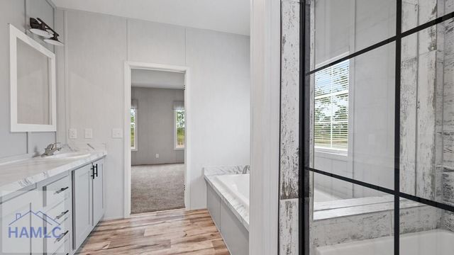 789 Hires Road, Jesup, GA 31545