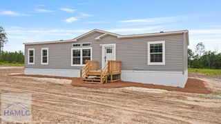 789 Hires Road, Jesup, GA 31545