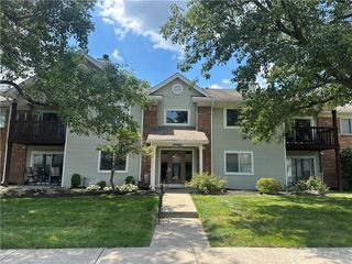 1411 Lake Pointe Way 8, Washington Twp, OH 45459
