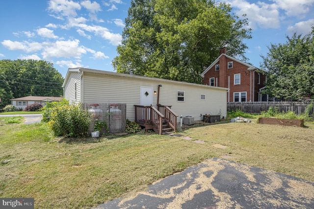 497 MIDDLETOWN RD, Hummelstown, PA 17036