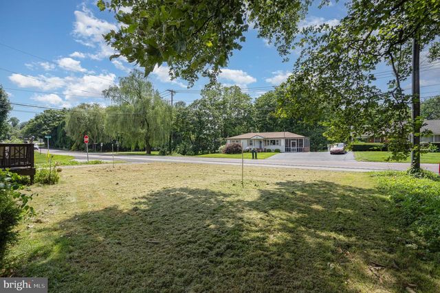 497 MIDDLETOWN RD, Hummelstown, PA 17036