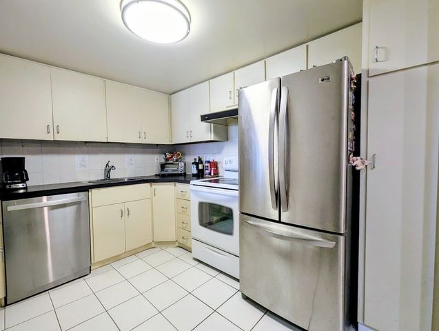 45 Longwood Ave 705, Brookline, MA 02446