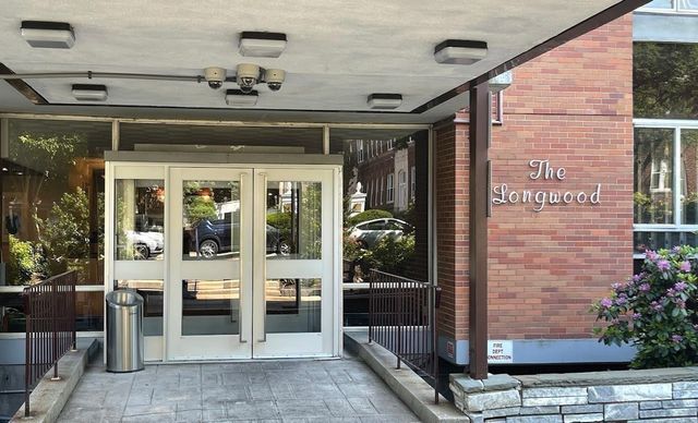 45 Longwood Ave 705, Brookline, MA 02446