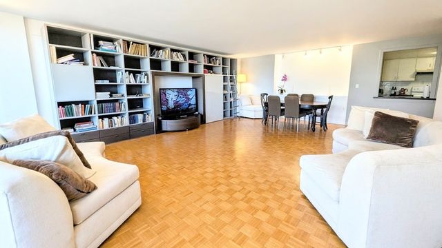 45 Longwood Ave 705, Brookline, MA 02446