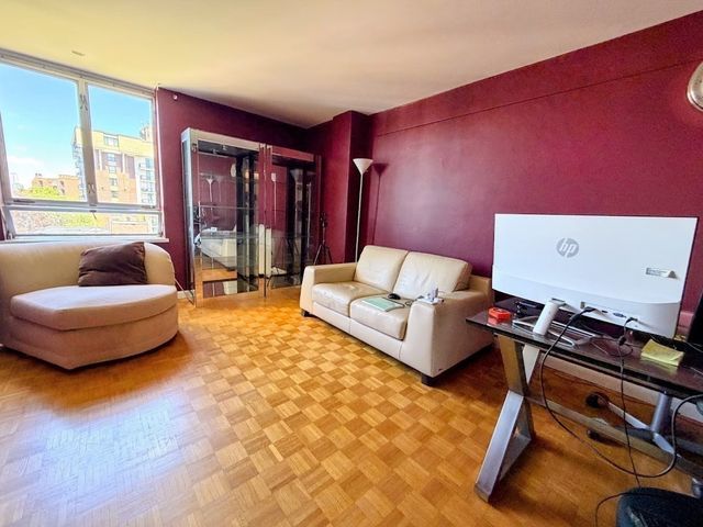 45 Longwood Ave 705, Brookline, MA 02446