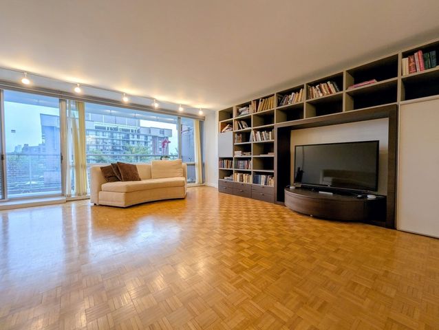45 Longwood Ave 705, Brookline, MA 02446