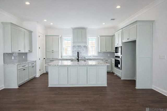 13906 Savannah Dr, St Francisville, LA 70775