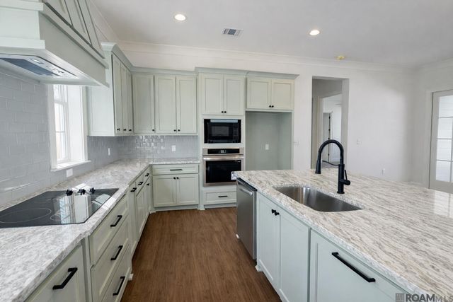 13906 Savannah Dr, St Francisville, LA 70775