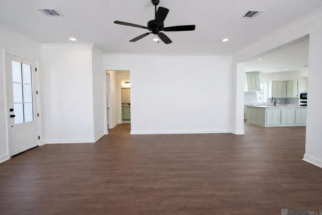 13906 Savannah Dr, St Francisville, LA 70775