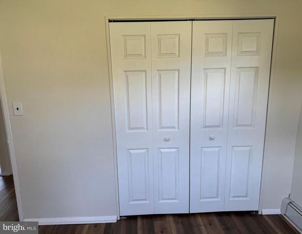 67 HORSESHOE LN, Levittown, PA 19055