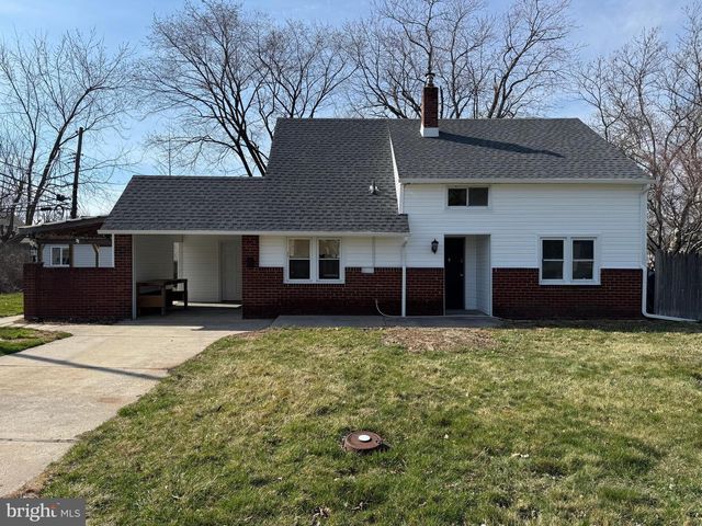 67 HORSESHOE LN, Levittown, PA 19055