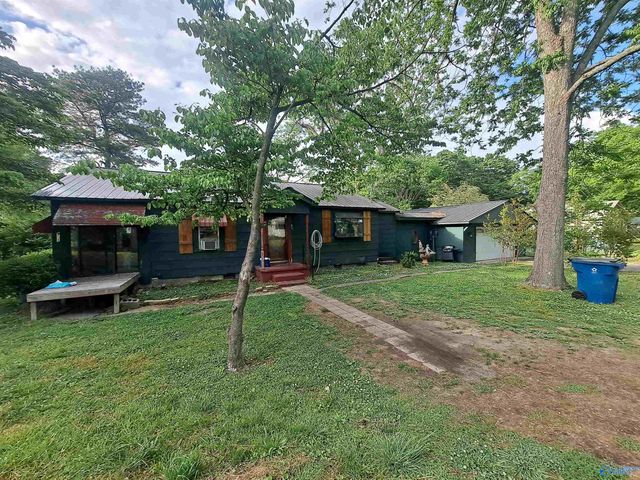 901 Snowden Drive, Boaz, AL 35957