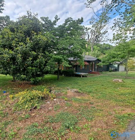 901 Snowden Drive, Boaz, AL 35957