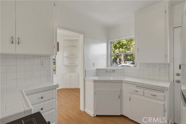 1112 N Naomi Street, Burbank, CA 91505