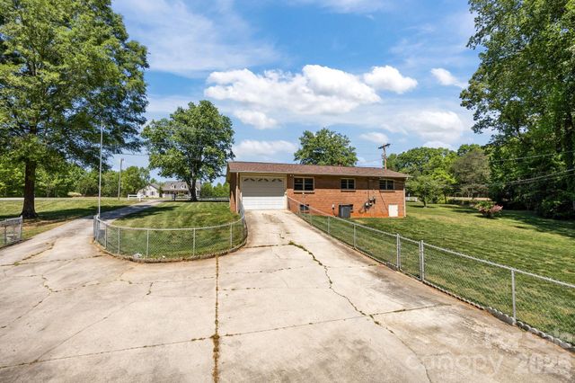 4000 Mount Pleasant Road, Sherrills Ford, NC 28673