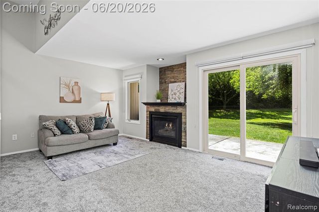 39455 Country Lane, Novi, MI 48375
