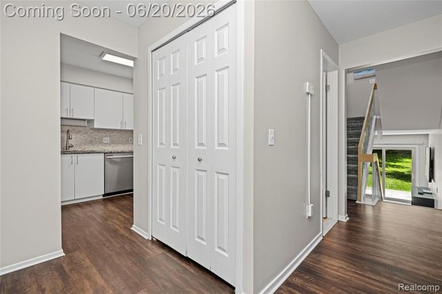 39455 Country Lane, Novi, MI 48375