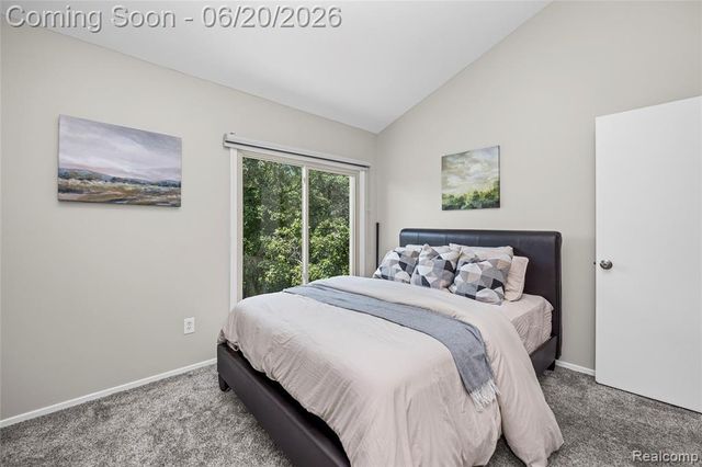 39455 Country Lane, Novi, MI 48375