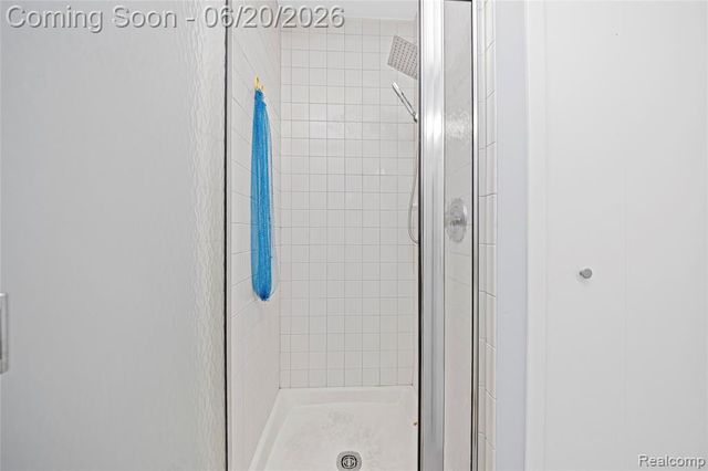 39455 Country Lane, Novi, MI 48375