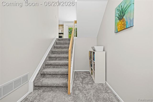 39455 Country Lane, Novi, MI 48375