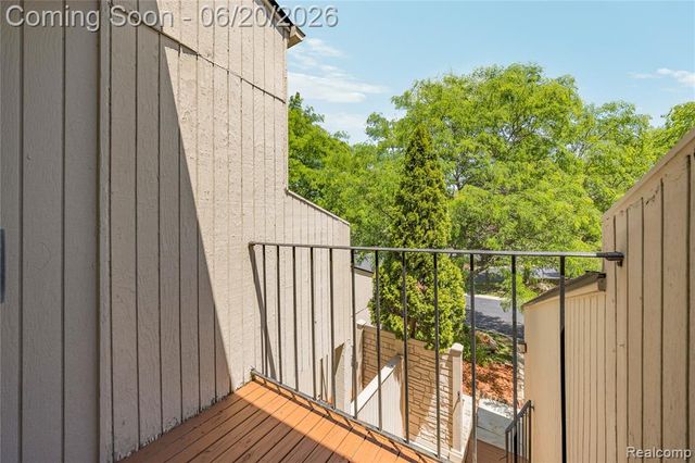 39455 Country Lane, Novi, MI 48375