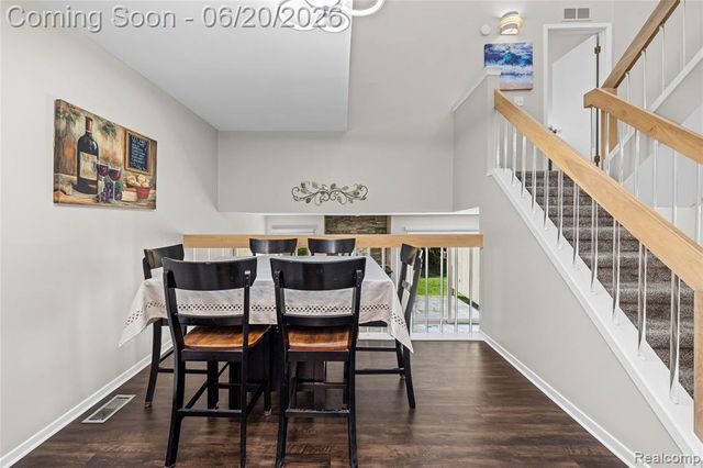 39455 Country Lane, Novi, MI 48375