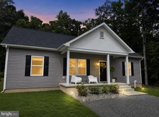 903 ALBROUGH BLVD, Colonial Beach, VA 22443