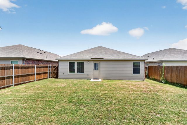 2003 Ava Drive, Ennis, TX 75119