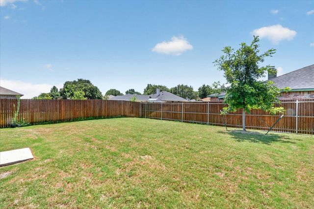 2003 Ava Drive, Ennis, TX 75119