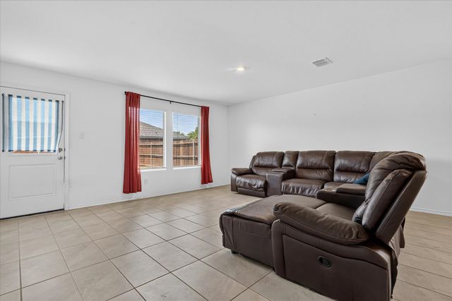 2003 Ava Drive, Ennis, TX 75119