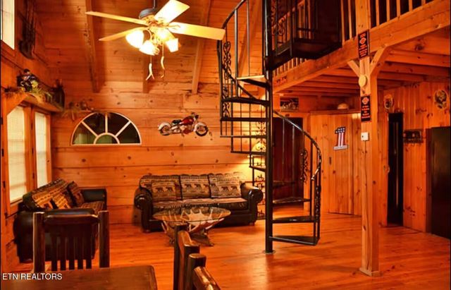 1740 Cherohala Skyway, Tellico Plains, TN 37385