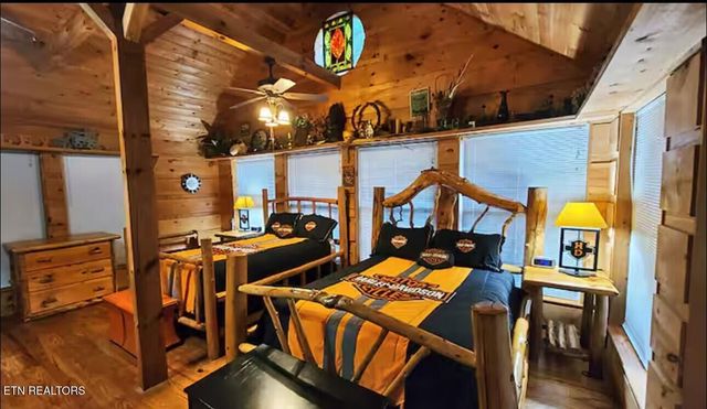 1740 Cherohala Skyway, Tellico Plains, TN 37385