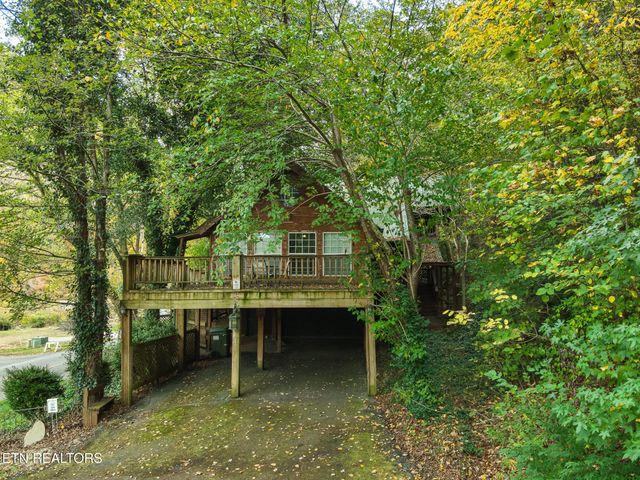 1740 Cherohala Skyway, Tellico Plains, TN 37385