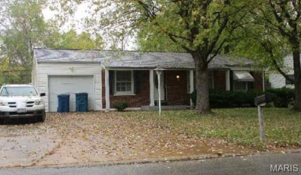 1533 Keelen Drive, St Louis, MO 63136