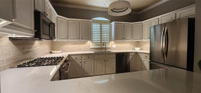 16100 Silverado Drive, Edmond, OK 73013