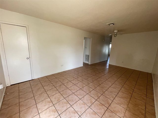 9436 Tooley Drive, Houston, TX 77031