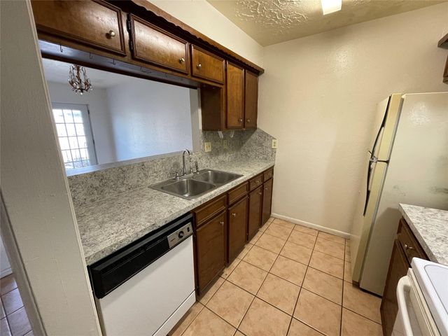 9436 Tooley Drive, Houston, TX 77031