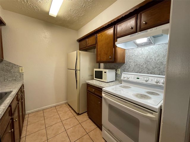 9436 Tooley Drive, Houston, TX 77031