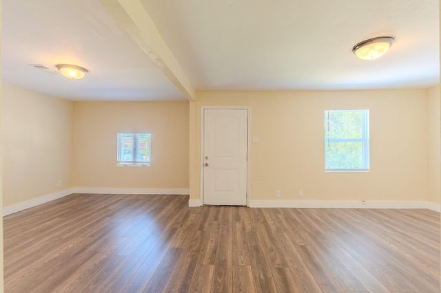 1114 Blackwood Avenue, Houston, TX 77032