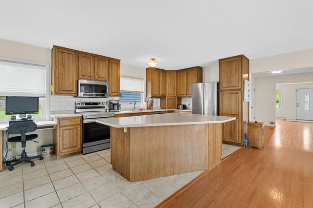 6806 Oakland Drive, Portage, MI 49024