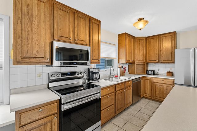 6806 Oakland Drive, Portage, MI 49024