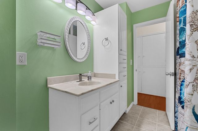 6806 Oakland Drive, Portage, MI 49024