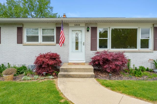 6806 Oakland Drive, Portage, MI 49024