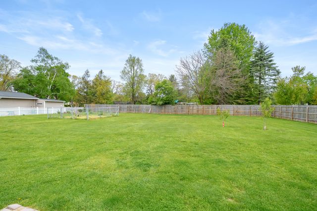 6806 Oakland Drive, Portage, MI 49024